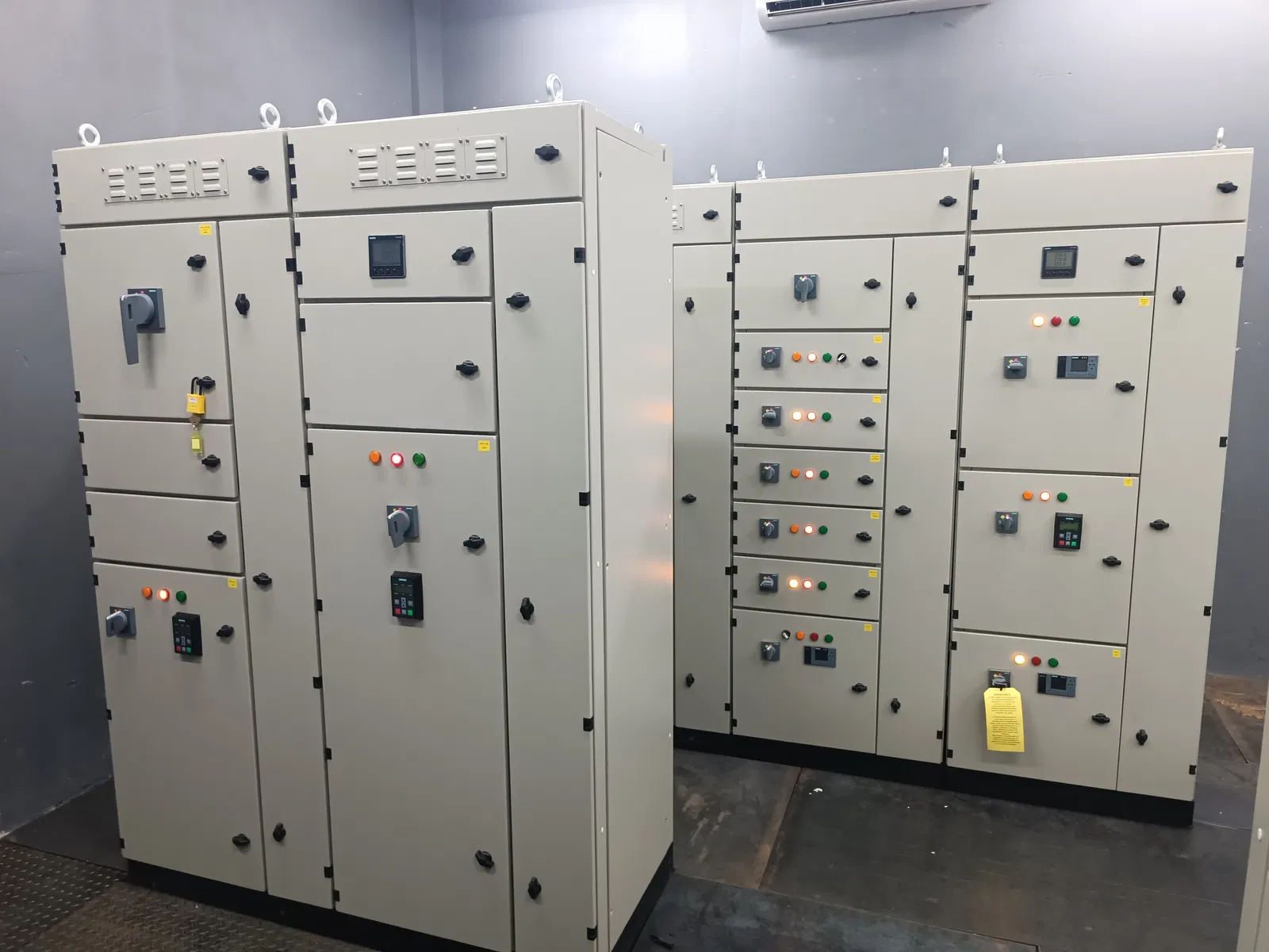 Línea de tableros eléctricos industriales fabricados en taller